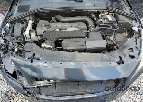 2012 Volvo S60 T5 z USA, uszkodzony, nr VIN YV1622FS8C2036191